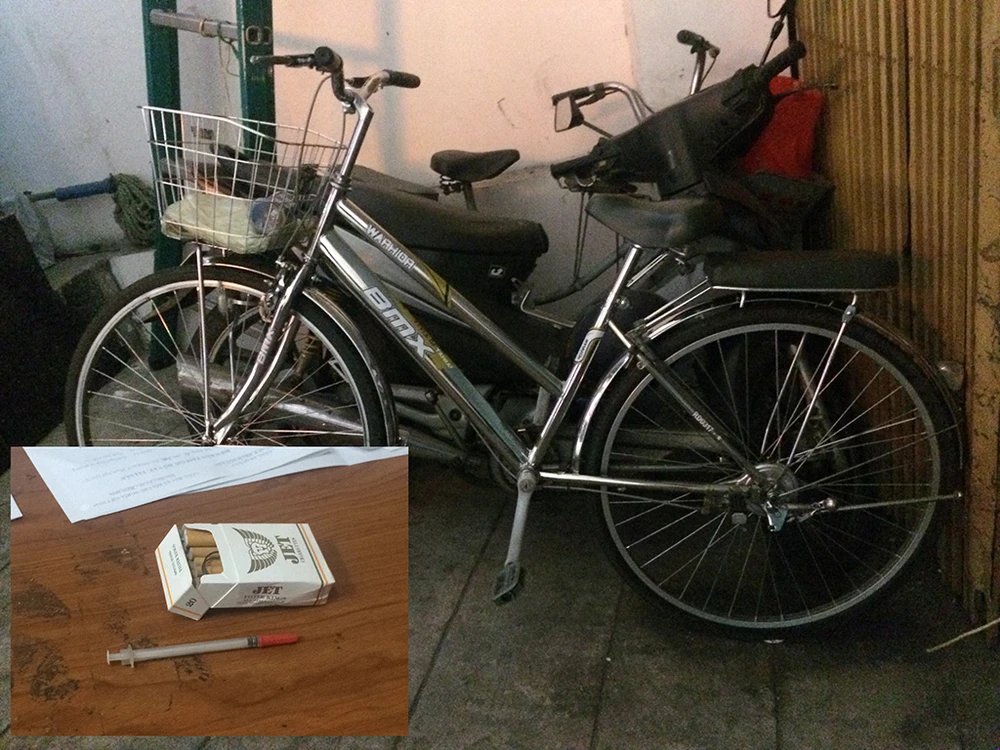 Người đàn ông dùng kim tiêm dọa bị HIV để 'xin đểu' ảnh 2